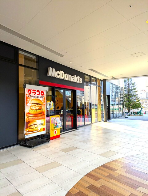 飲食店　マクドナルド　ポンテポルタ千住店（飲食店）まで120m