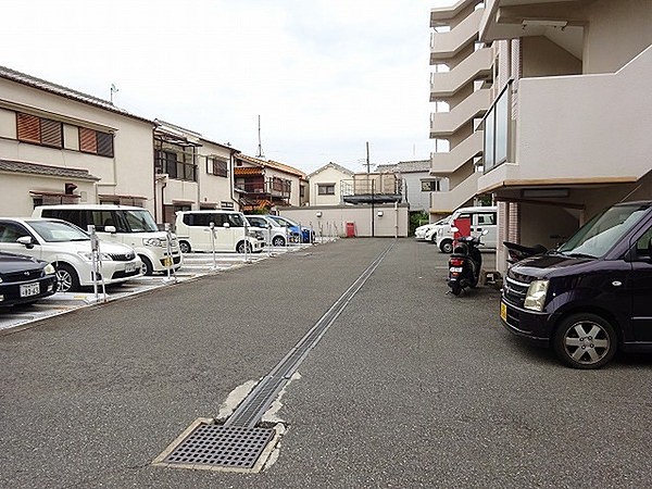 駐車場　カースペースがあります