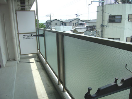バルコニー　開放的で明るい空間を演出してくれるバルコニーです