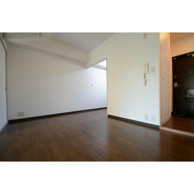 その他　広々とした洋室です