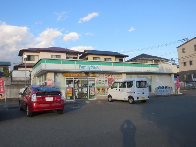 コンビニ　ファミリーマート富士見台店（コンビニ）まで646m
