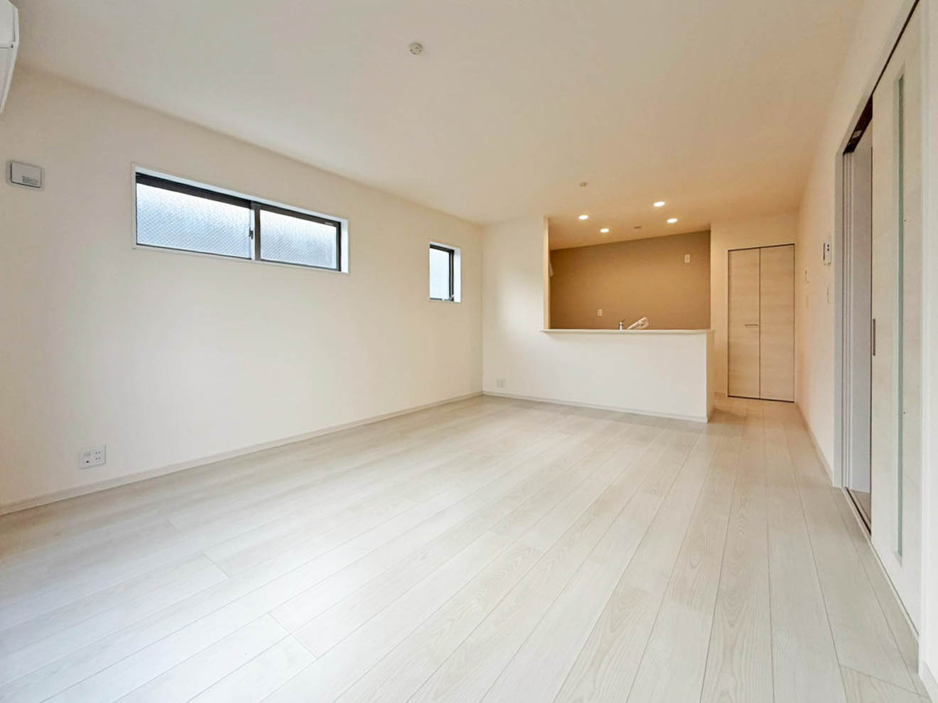 居室・リビング　ゆったりとした居間です