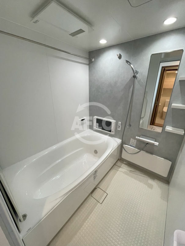 バス・シャワールーム　モンテゾーロ西田辺　浴室