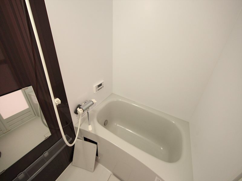 バス・シャワールーム　浴室暖房乾燥機付　追い焚き・オートバス機能付お風呂