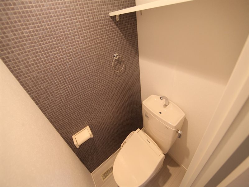 トイレ　温水洗浄暖房便座付トイレ