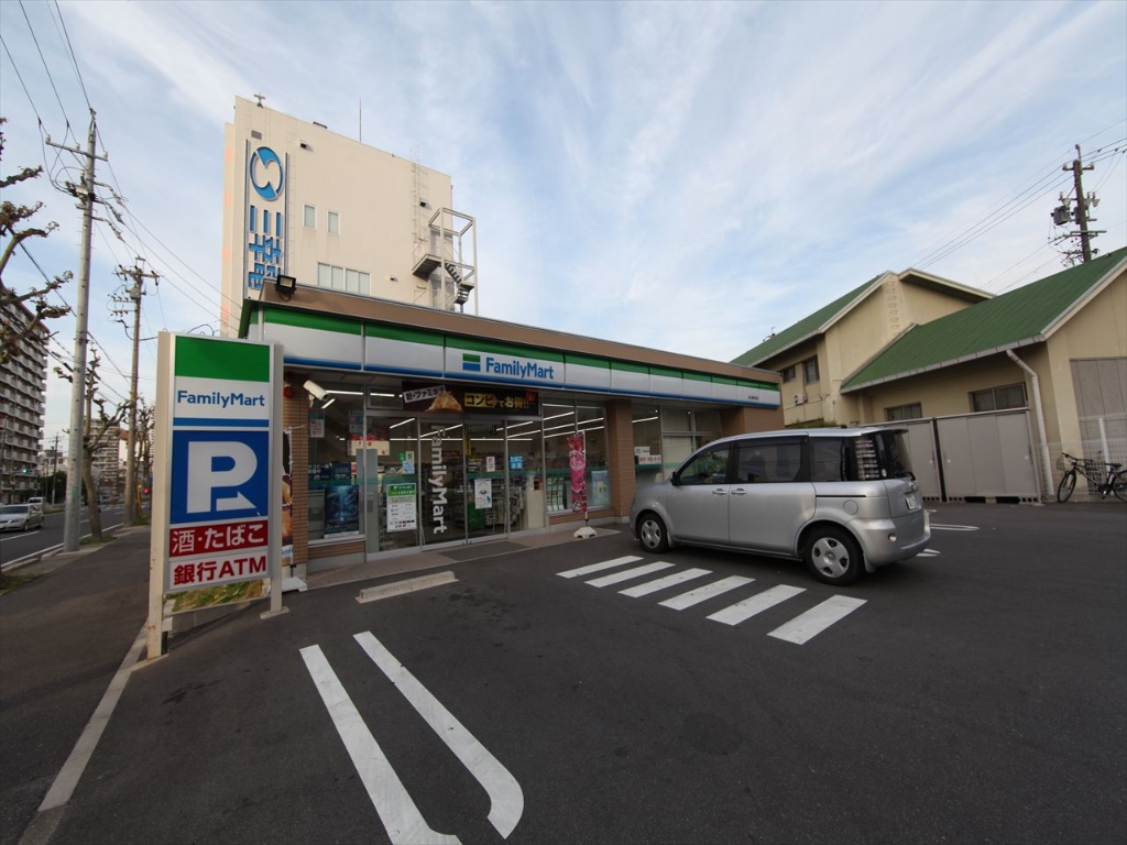 コンビニ　ファミリーマート 名古屋新栄店（コンビニ）まで150m