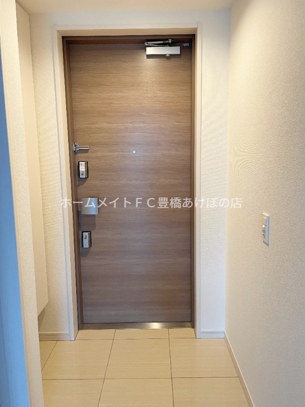 玄関　同型別部屋写真