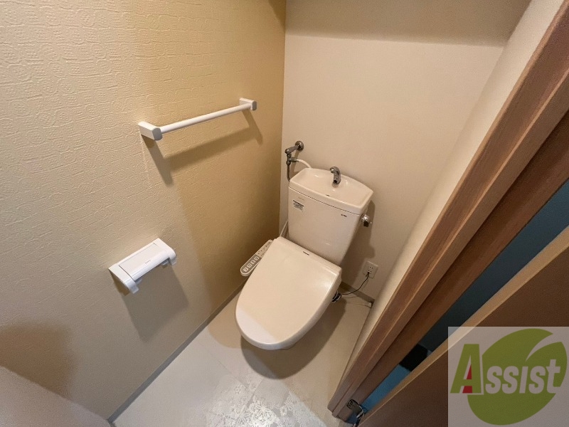 トイレ　こちらはトイレです。清潔感があり、安心して使用できます。