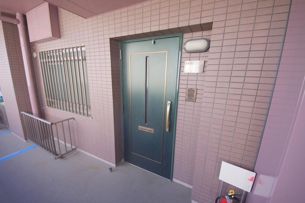 玄関　エントランス