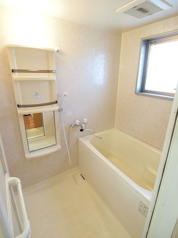 バス・シャワールーム　お風呂。