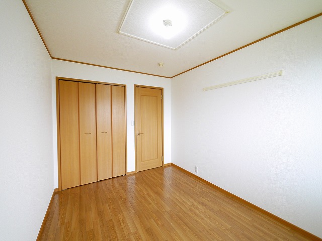 その他部屋・スペース　落ち着いて過ごせるお部屋なので、寝室にいかがでしょうか