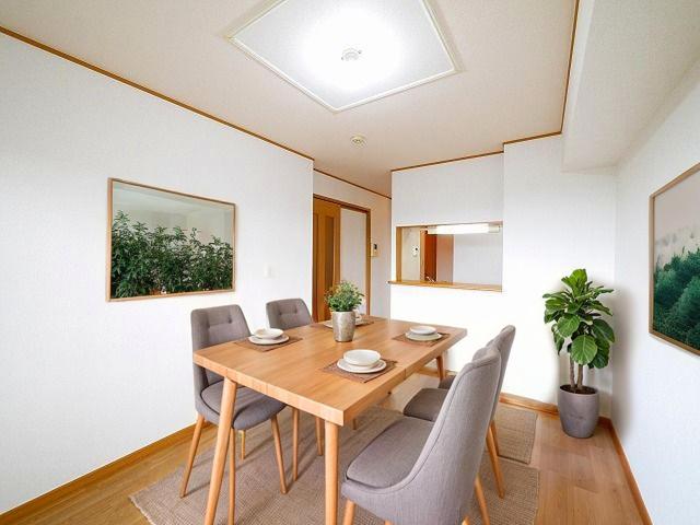 居室・リビング　CGで家具等を配置したもので家具等は含まれません。