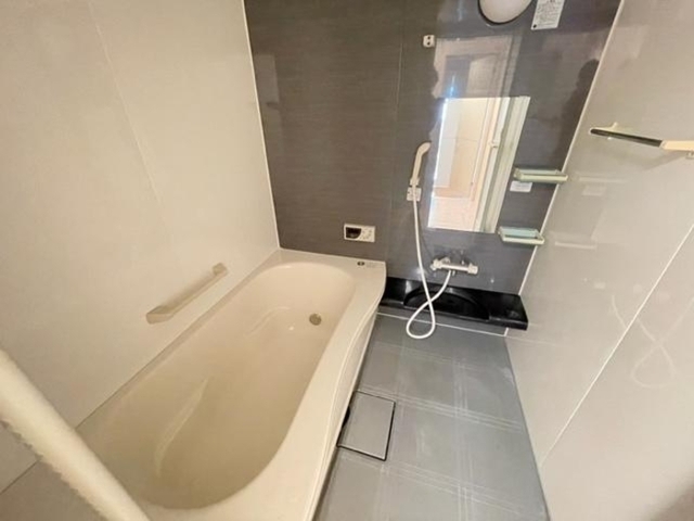バス・シャワールーム　バスルーム