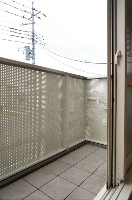 バルコニー　図面と現状に相違がある場合には現状を優先