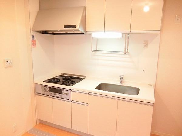 キッチン　３口ＩＨコンロ付きシステムキッチン！