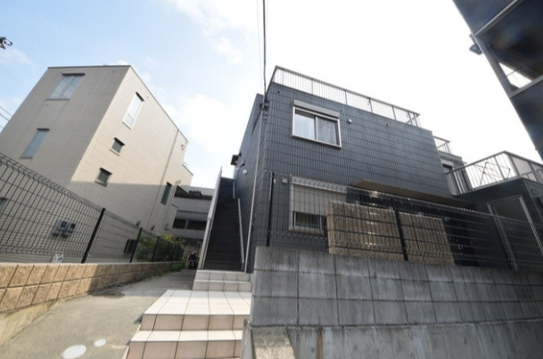 エントランス　毎日通るエントランスはこのようになっています