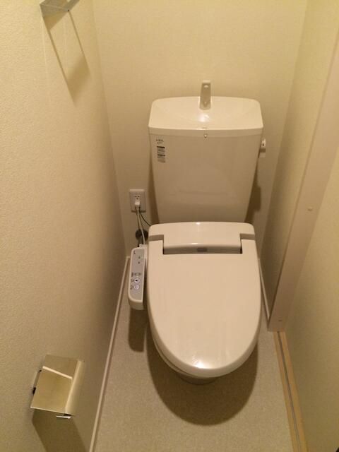 トイレ　ゆったりとした空間のトイレです