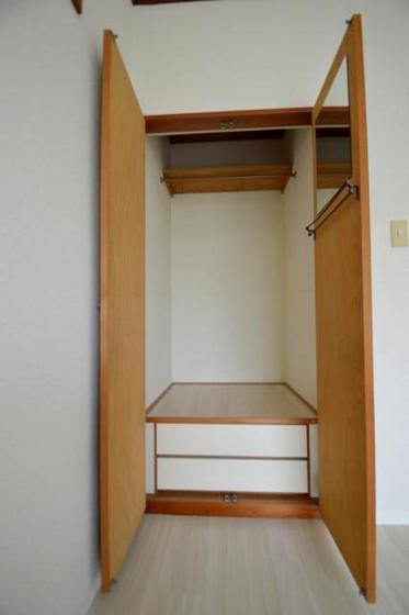 収納　引出もあり使い分けしやすいクローゼット♪