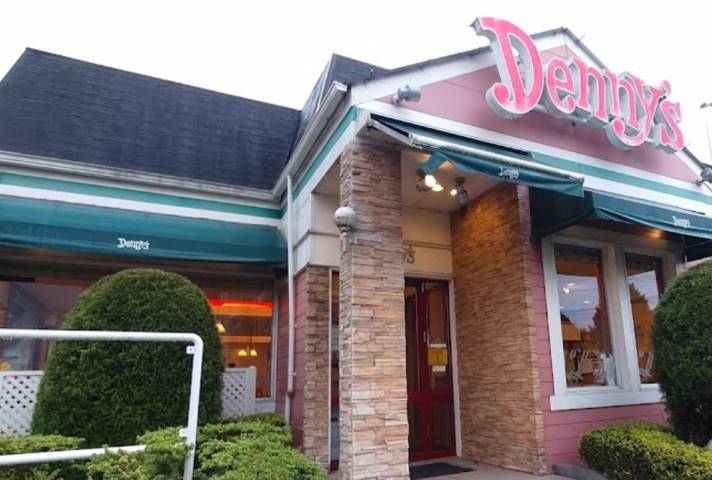 飲食店　デニーズ二宮店（飲食店）まで2890m