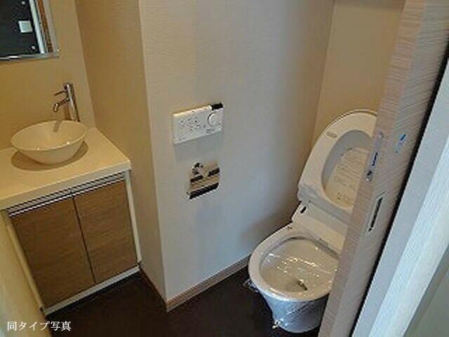 トイレ　落ち着いたトイレです