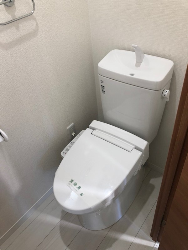 トイレ　落ち着いたトイレです