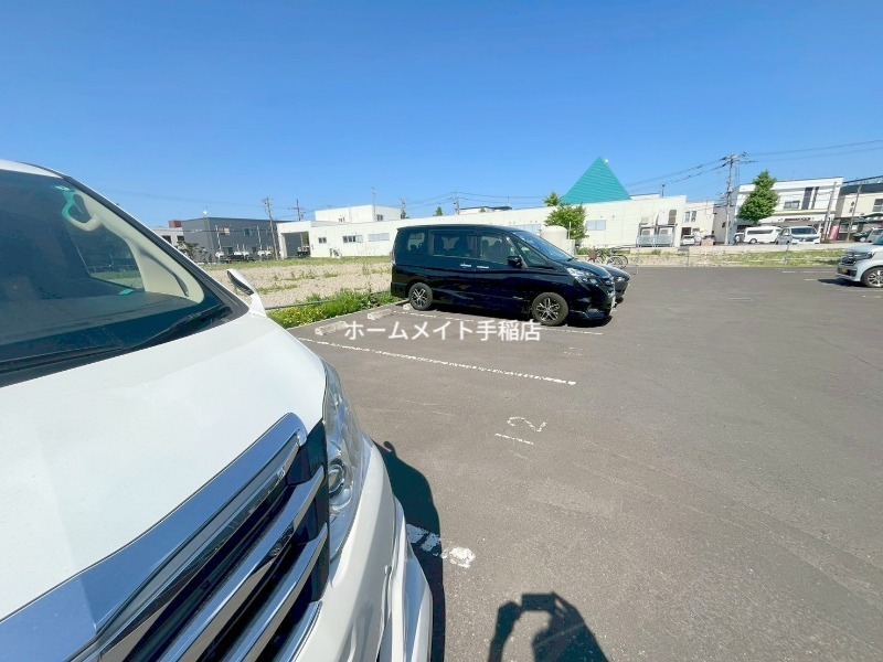 駐車場　駐車スペースでございます！