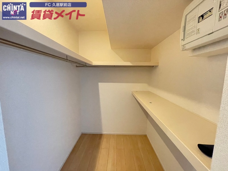 収納　同型タイプ画像