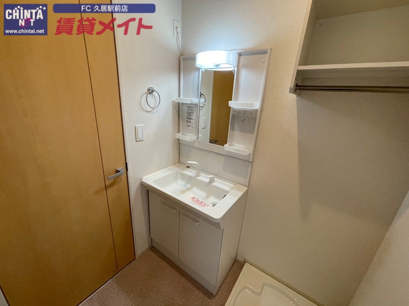 洗面設備　同型タイプ画像