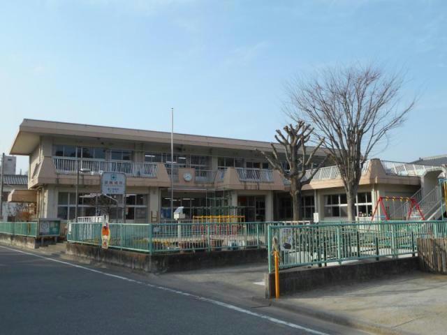 小学校　前橋市立中川小学校（小学校）まで708m