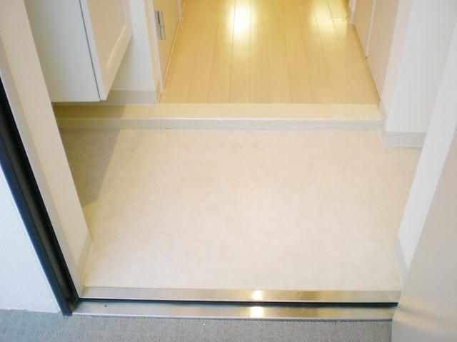 玄関　★お問い合わせはタウンハウジングまで★
