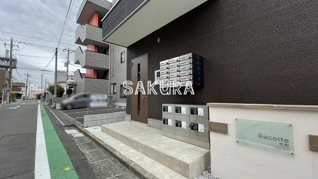 エントランス　管理の行き届いたエントランスです♪