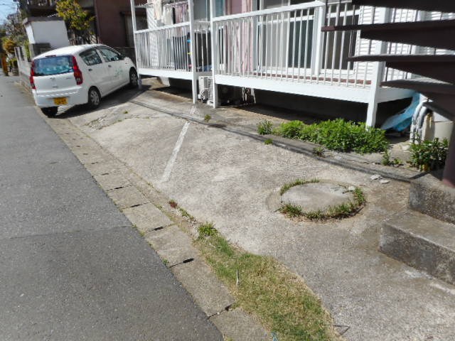 駐車場　※駐車場は軽自動車専用となります