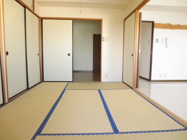 その他　同物件の別のお部屋です