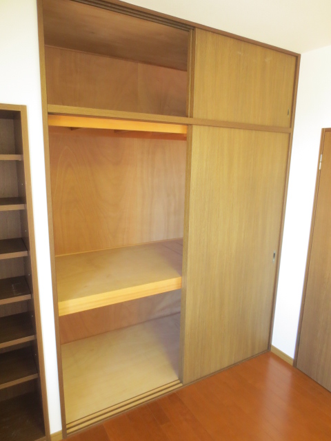 収納　同物件の別のお部屋です