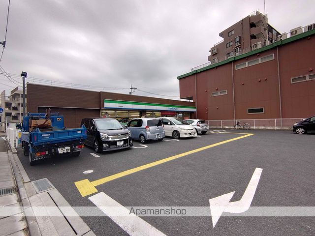 コンビニ　ファミリーマート（コンビニ）まで1629m