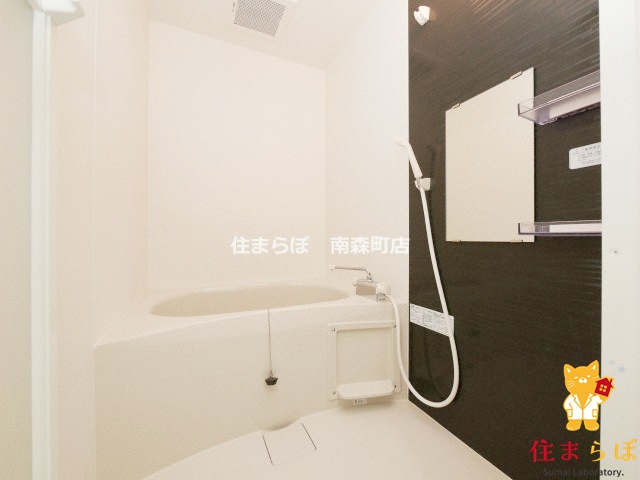 バス・シャワールーム　「見た目じゃなく、心に“しっくりくる”を大切に。」