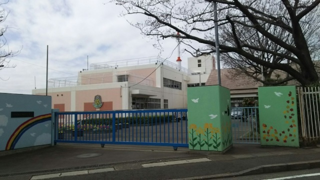 小学校　川崎市立新作小学校（小学校）まで1368m