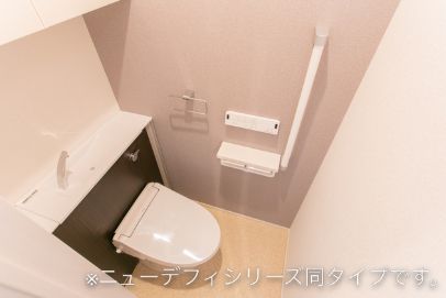 トイレ　※同タイプの写真となります。