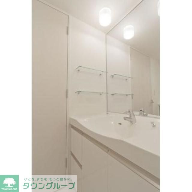 洗面設備　※写真は同タイプ住戸です。