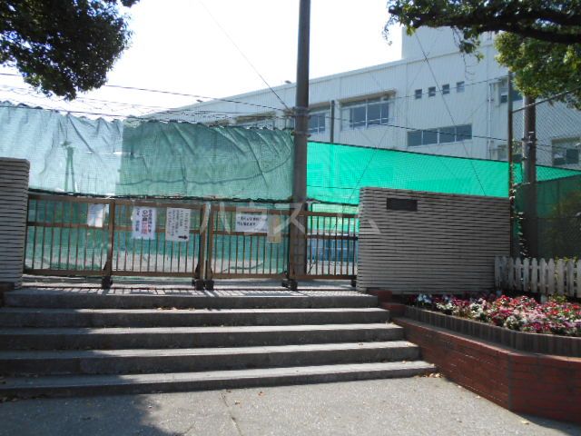 小学校　横浜市立汲沢小学校（小学校）まで547m