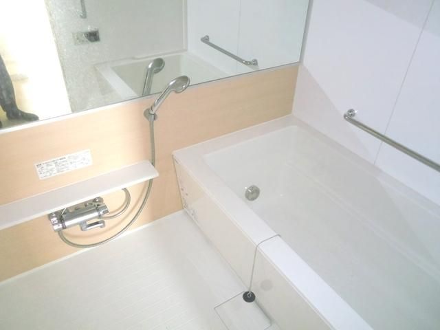 バス・シャワールーム　★追い焚き付のバスルームです★