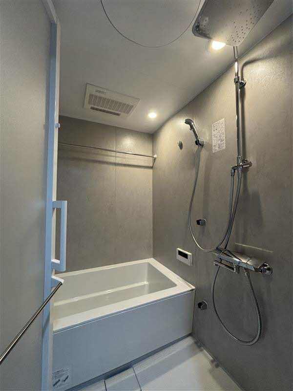 その他部屋・スペース　心地よいリラックス空間が広がる浴室です