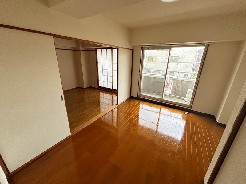 居室・リビング　※別部屋参考写真