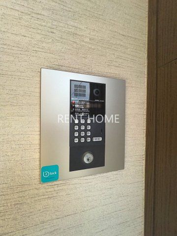 エントランス　オートロック完備