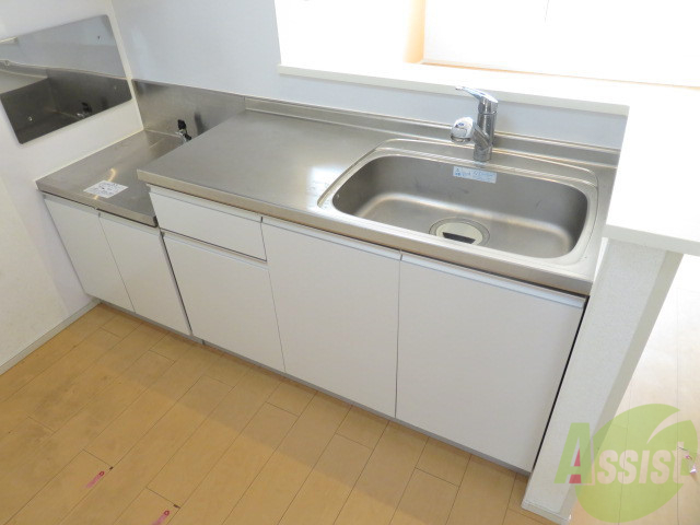 キッチン　こちらはキッチンです。毎日のお料理が楽しくなりますね。