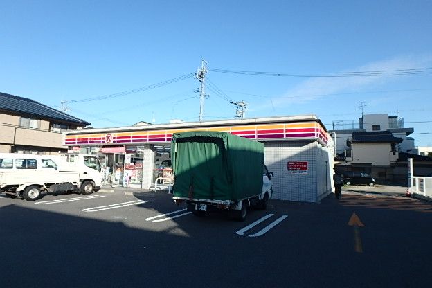 コンビニ　サークルK（コンビニ）まで550m