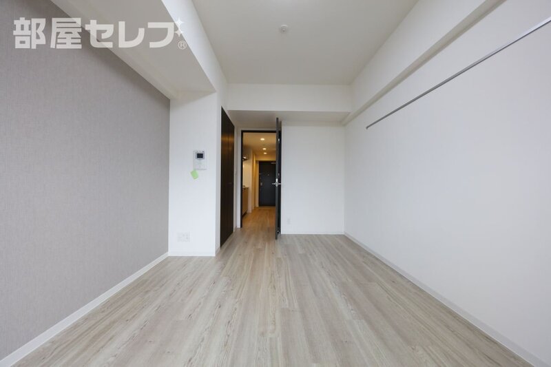 居室・リビング　１１０２号室写真