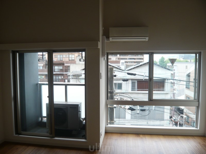 居室・リビング　※別のお部屋のお写真です。御参考までに。