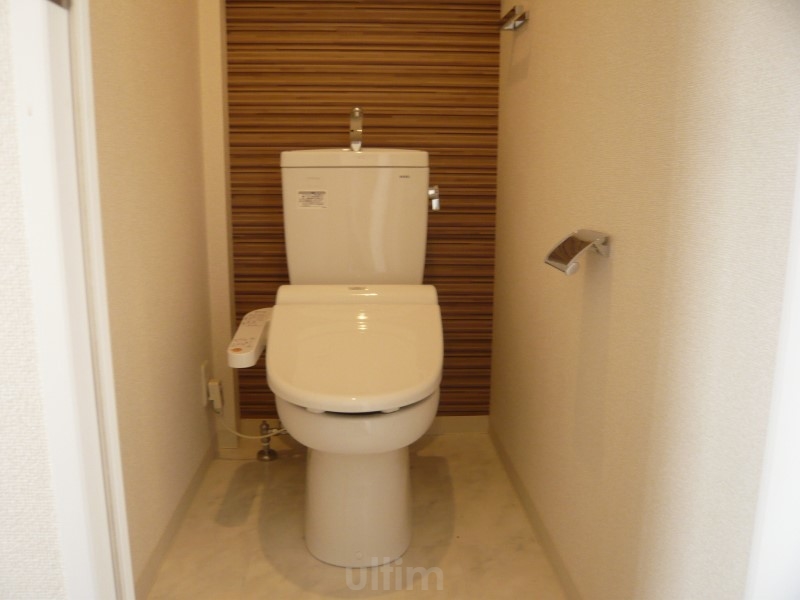 トイレ　※別のお部屋のお写真です。御参考までに。