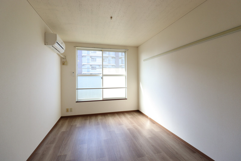 居室・リビング　※同室参考写真※